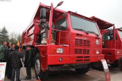 中國(guó)重汽 HOWO 420馬力 6X4 寬體礦用自卸車(chē)