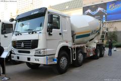 中國(guó)重汽 HOWO 336馬力 8X4 混凝土攪拌車(chē)(ZZ5317GJBN3667C1)