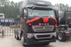 中國重汽 HOWO-T7H重卡 390馬力 6X4 牽引車（ZZ4257V324HC1B）