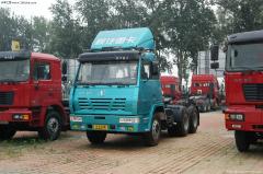 陜汽 奧龍重卡 336馬力 6X4 牽引車(中長(zhǎng)高頂)(SX4255TR294)