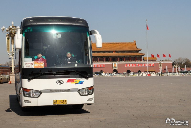 “國(guó)車”金龍連續(xù)十四年服務(wù)兩會(huì) 商用車之家