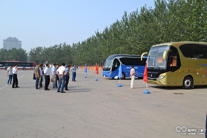 巡展現(xiàn)場(1) 商用車之家訊