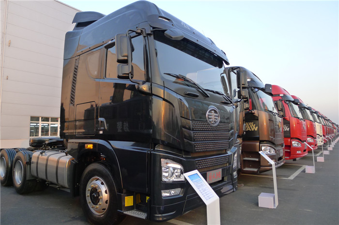 2015一汽解放商務(wù)年會(huì)展示車型