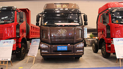 2015重慶車展 中國一汽解放J6P-460領(lǐng)航版