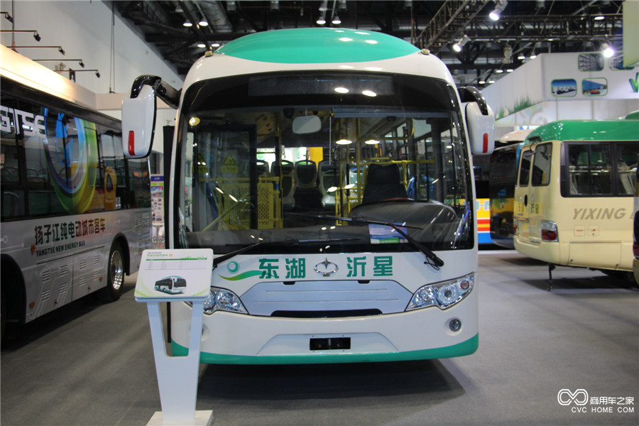 2015節(jié)能與新能源汽車成果展東湖8米電動(dòng)客車
