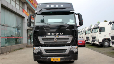 中國(guó)重汽 HOWO T7H重卡 440馬力 6X4牽引車