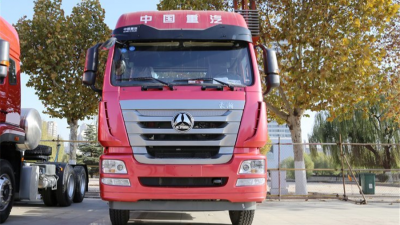 中國(guó)重汽 豪瀚J7G重卡 360馬力 6X4牽引車